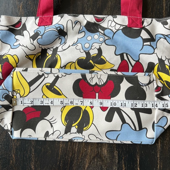 Disney Cream Canvas Tote Bag with one interior pocket. One size. New without Tag - Picture 8 of 9